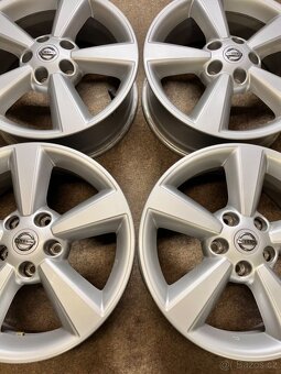 5x114,3 R17 originál alu Nissan Qashqai - ET 40 - - 8