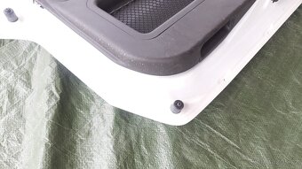 Nissan Pathfinder – Zadní dveře - 8