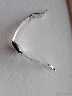 Krásné  funkční postříbřené  hodinky Zentra - 8