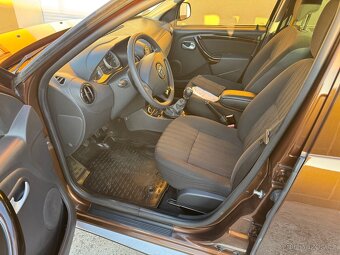 Dacia Duster 1.6i 77kw 4x4. - 8