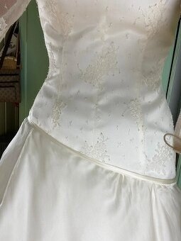Nové ivory luxusní hedvábné krajkové svatební plesové šaty - 8