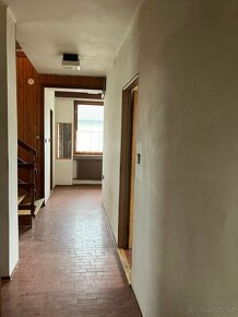 Rozlehlý rodinný dům240m2, dispozice 6+kk / Městec Králové - 8