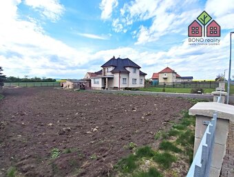 Rodinný dům se zahradou, 4+2 (5+1), pozemek 2565 m2, přístav - 8