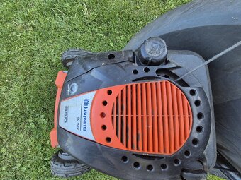 Sekacka Husqvarna záběr 48cm s pojezdem. - 8