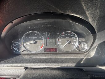 Peugeot 407 1.8i - 8