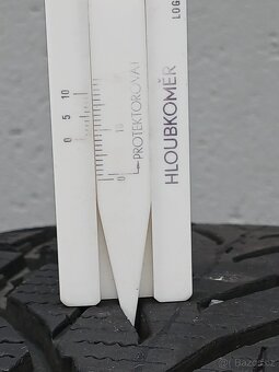 Pěkná zimní orig alu Škoda Kodiaq 215/65/17 vzorek 8mm - 8