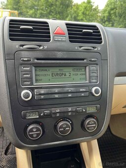 Volkswagen Golf V 5 1.6 mpi NOVÁ STK - 8
