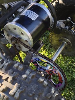 Dětská elektrická čtyřkolka ATV Nové baterie - 8