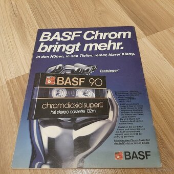 Radiomagnetofon-casopisy BRAVO - 8