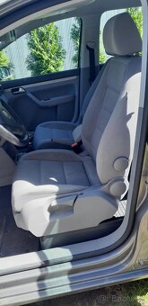 VW Touran s benzinovým motorem 1.4 TSI - 8
