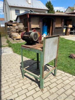 Kotoučová pila se stolem - 8