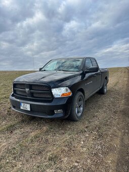 Dodge Ram 5.7hemi - 8