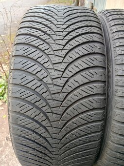 zimní pneu 215/45 r16 - 8
