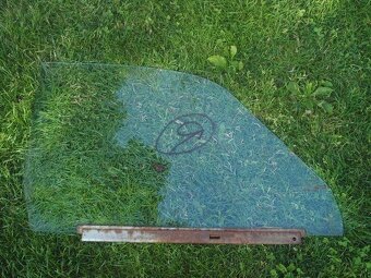 SKLO OKNO PŘEDNÍ ZADNÍ BOČNÍ ŠKODA WARTBURG TATRA OCTAVIA - 8