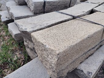 Prodám žulové obrubníky - 8