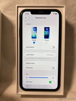 iPhone 11, 64GB černý - 8