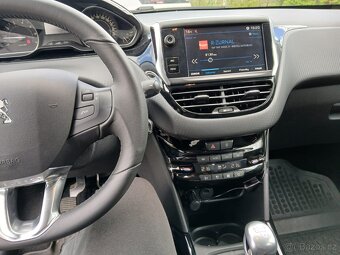 Peugeot 2008, 1.2 PureTech 110, ČR, 1. maj., jen 14 700 km - 8