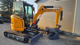bagr, rypadlo - motor yanmar - 8