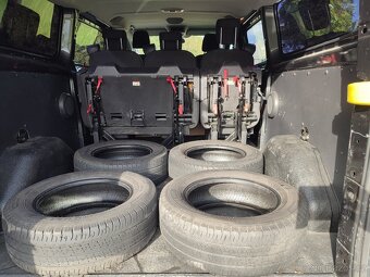Transit Custom 2,2 tdci 96kw (8 místný) - 8