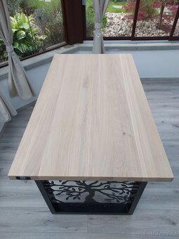 DUBOVY JIDELNI STUL - 8