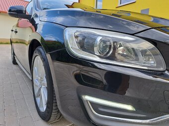 VOLVO V60 2.0D4,133kW, NAVI,PDC,LED,XENON, 145 785km - 8