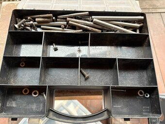 Organizér na drobné díly,šroubky,matice atd. BEZ SPOJOVÁKU - 8