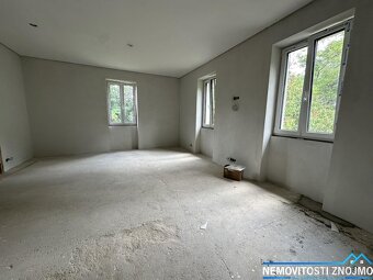 Prodej rodinného domu, 3 apartmány, 1 byt, zahrada, k.ú. Jar - 8