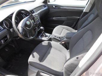 ŠKODA SUPERB 2 COMBI 2.0 TDI 103 KW R.2012 - 8