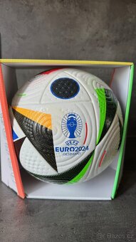 Oficialní ADIDAS zápasové míče MS a ME - 8