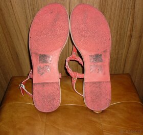 Lososově červené sandály / žabky Beppi - 8