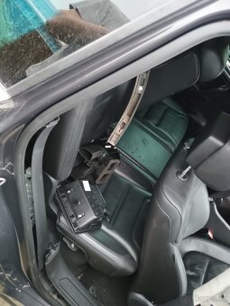 Prodám VW Touareg 7P 3.0 TDI 176kw - 8