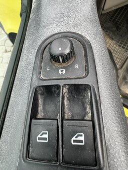 VW TRANSPORTER T5 2.0 TDI 103KW LONG KLIMA serviska tažnŕé - 8