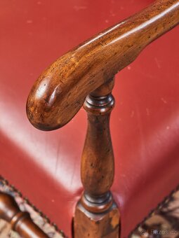 Sada 8 historických židlí ve stylu Ludvíka XIII. – masivní d - 8