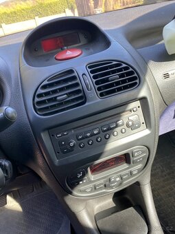 Peugeot 206 1.4HDi 50kw 8HX Náhradní díly - 8