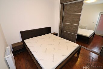 Pronájem zařízeného nadstandardního prosluněného apartmánu 2 - 8