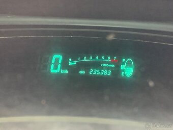 Toyota Yaris 1.0 vvti - 8