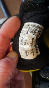 Detske bezky 140cm, hulky 110cm, boty 37 - 8