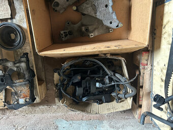 Škoda Octavia nahradni dily s motoru - 8