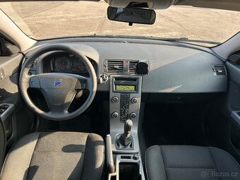 VOLVO V50 kombi 2.0D 100kw r.11/2009 klima esp po servisu - 8