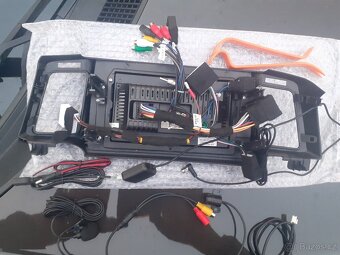 Prodám Android radio pro Toyota RAV4 - 8
