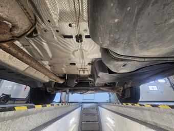 VW Transporter T5.1 L2 LONG 2015 serviska ČR 149 t.km 2.maj. - 8