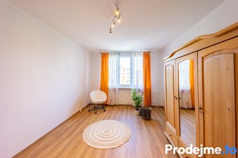 Prodej bytu 3+1, 84 m2 - Zárubova, Praha - Kamýk - 8