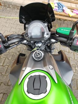 Kawasaki Z650 - 8