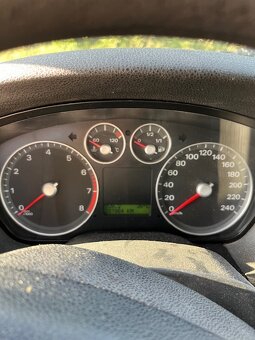 Prodám Ford Focus 1,6 77kwn 2006 - 8