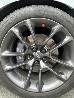 Dodge Charger 6.4 V8 - 8