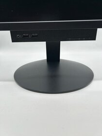 Vysoce produktivní  počítač Lenovo ThinkCentre TIO22D AiO - 8