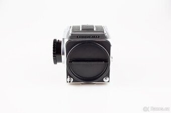 Hasselblad 500C/M chrome telo + WLF + kazeta 120 - 8