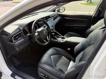 Toyota Camry 2.5 Hybrid Executive 160 kW - 8