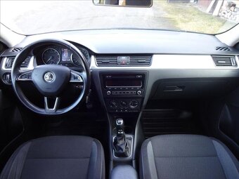 Škoda Rapid 1.6TDI 77KW SEDAN / SERVISKA - 8