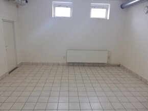 PRONÁJEM OBCHODNÍCH PROSTOR V CENTRU PROSTĚJOVA - 722771111 - 8